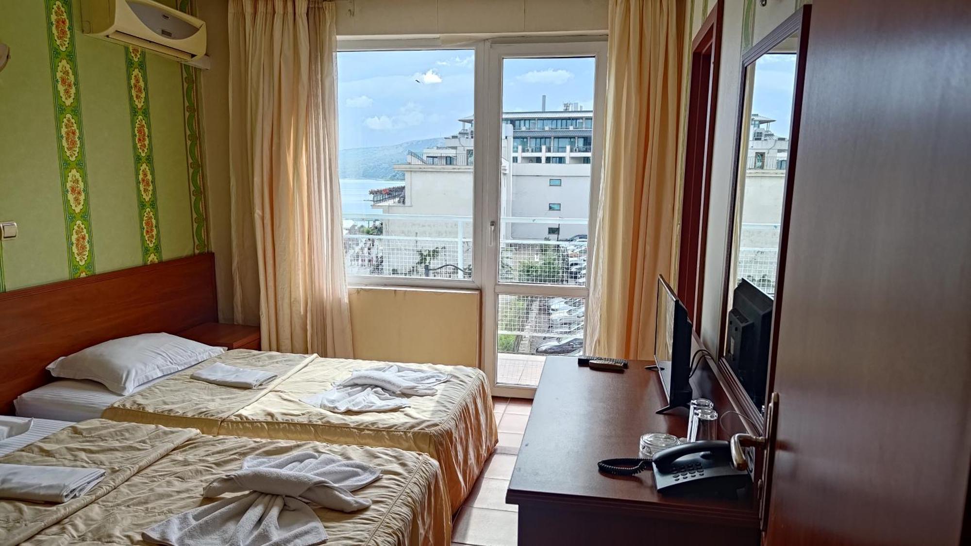 Lotos Hotel 巴尔奇克 外观 照片