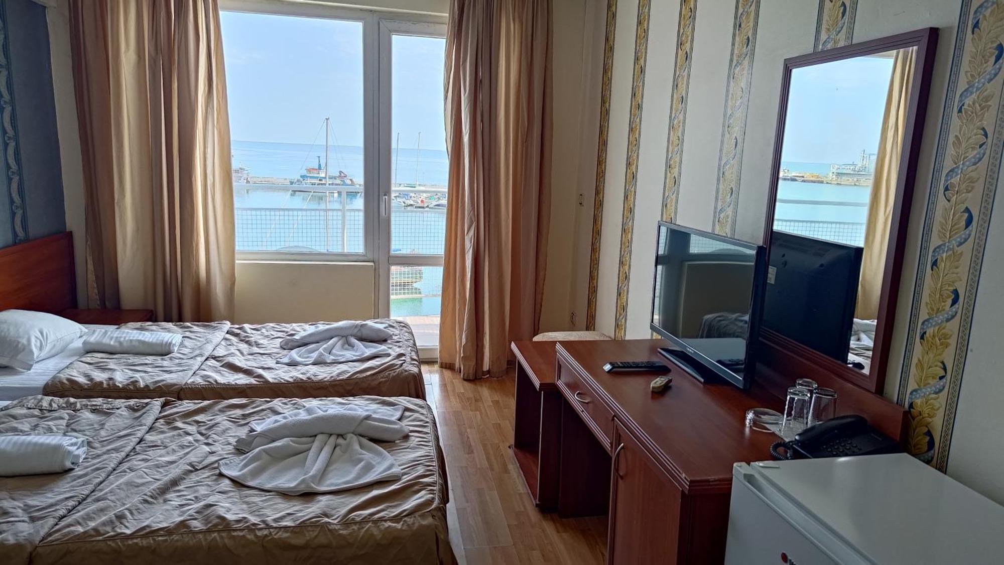 Lotos Hotel 巴尔奇克 外观 照片